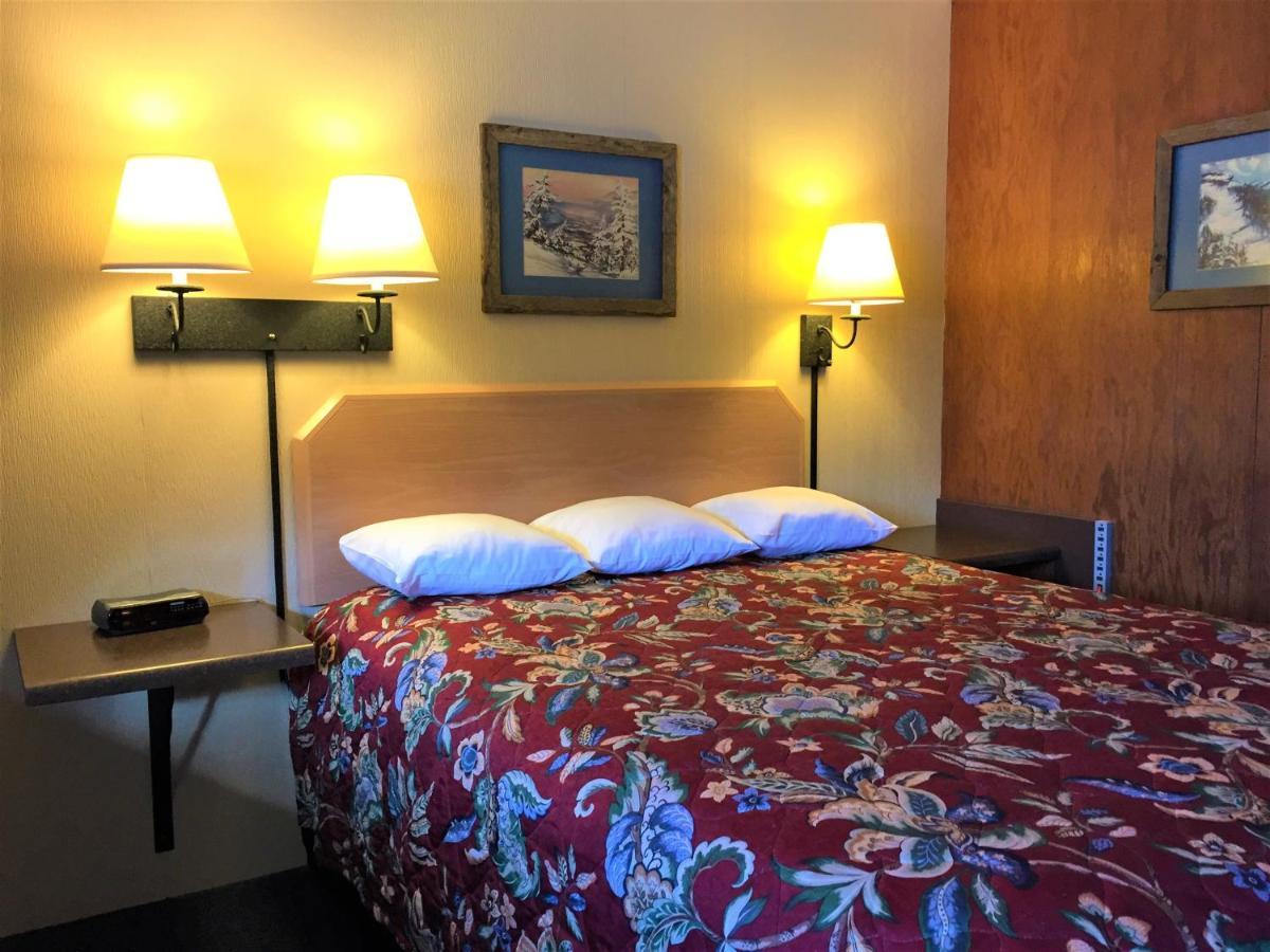 Indianhead Motel Ironwood Extérieur photo