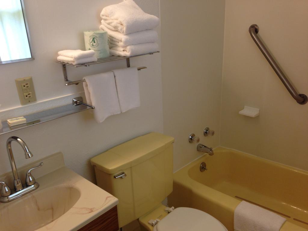 Indianhead Motel Ironwood Chambre photo